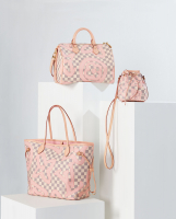 http://www.antjepeters.com/files/gimgs/th-100_Antje Peters Louis Vuitton 11.jpg